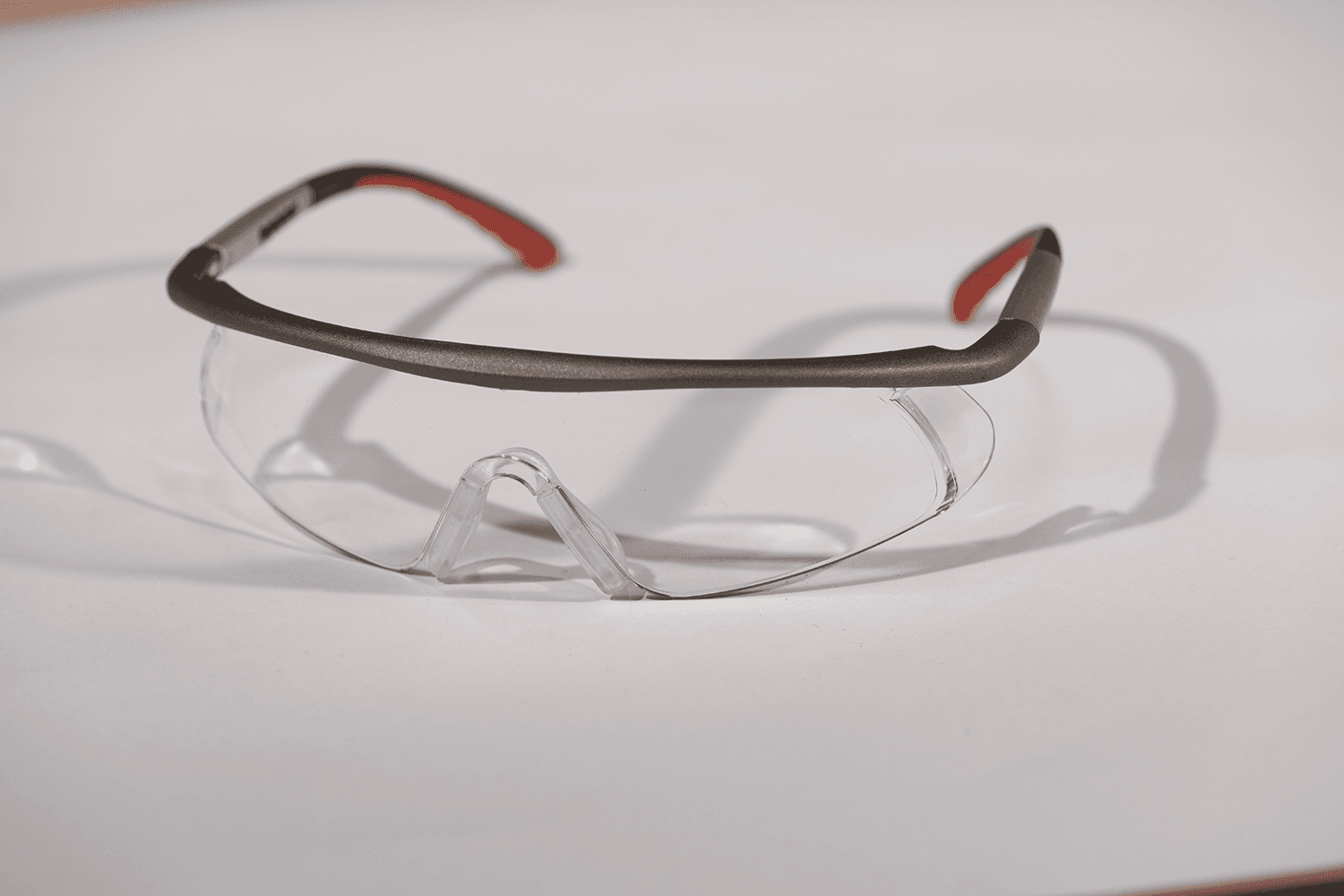 Хамгаалалтын шил /саарал хүрээтэй/